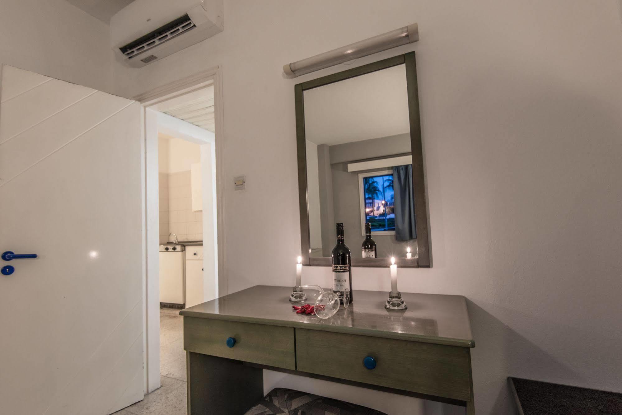 Cordelia Hotel Apartments Ayia Napa Esterno foto